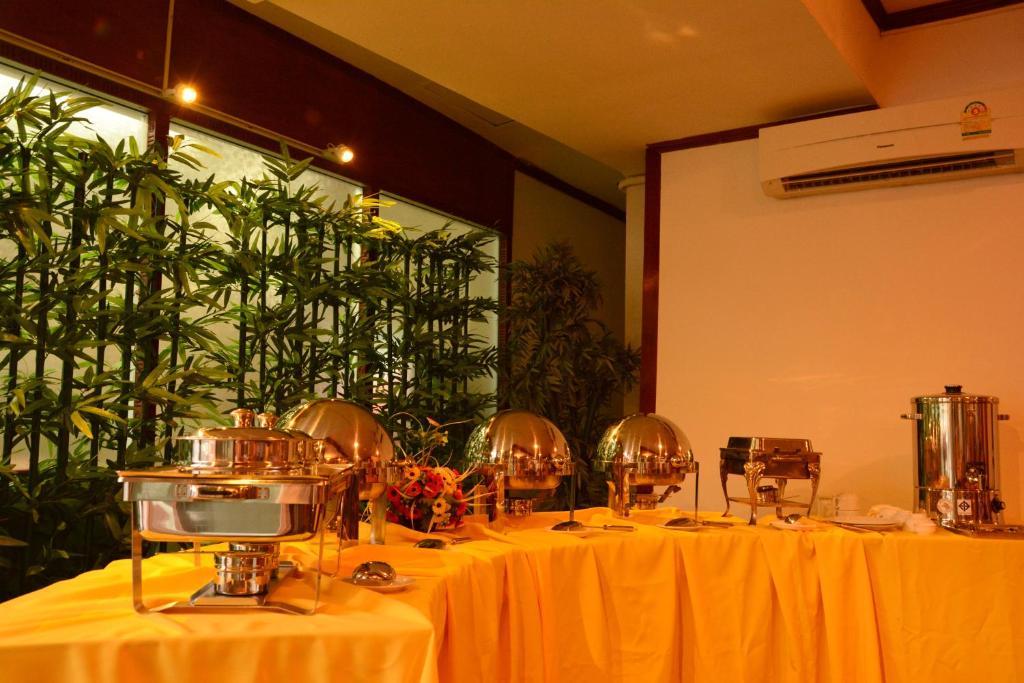 Pohseen Grand Palace Hotel Bangkok Luaran gambar