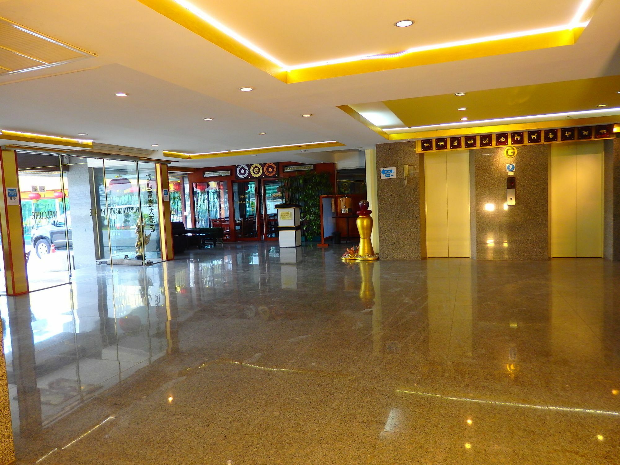 Pohseen Grand Palace Hotel Bangkok Luaran gambar
